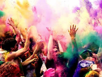 фестиваль красок в индии