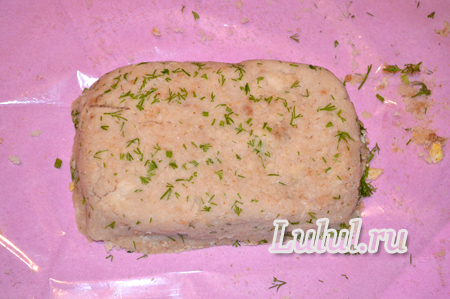 Рыбный рулет с начинкой из яиц и сыра на сковороде рецепт с фото
